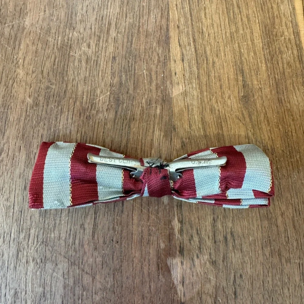 Vintage USA Best Clip Bow Tie Burgundy‎ Striped Novelty Accessory